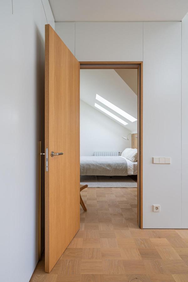 Bright Designer Apartment In City Centre Riga Esterno foto